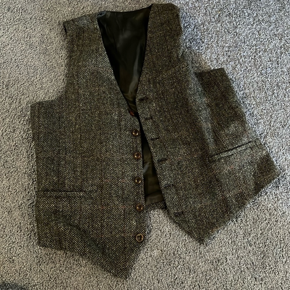 Men’s wool vest
